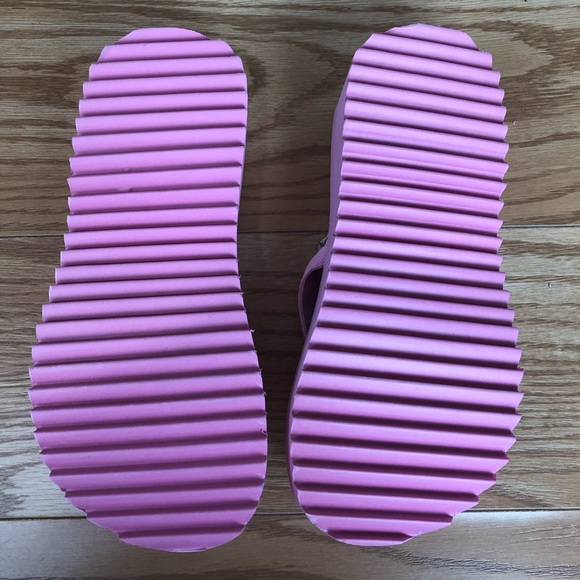 SODA Power Pink Star Studded Flip Flop Sandals - Picture 5 of 7